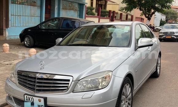 Comprar Usado Mercedes-Benz C-Classe Prata Carro em Maputo em Maputo Comprar Usado Mercedes-Benz C-Classe Prata Carro em Maputo em Maputo