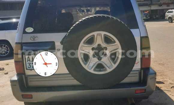 Comprar Usado Toyota Land Cruiser Prado Prata Carro em Maputo em Maputo Comprar Usado Toyota Land Cruiser Prado Prata Carro em Maputo em Maputo