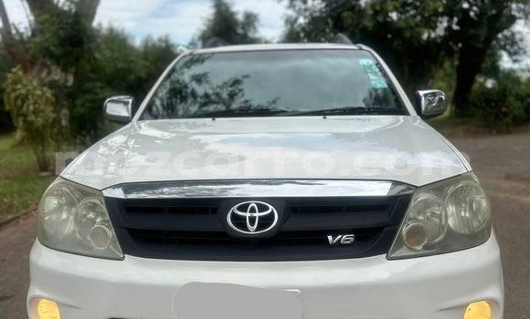 Buy Used Toyota Fortuner White Car in Maputo in Maputo Buy Used Toyota Fortuner White Car in Maputo in Maputo