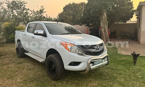 Nunua Ilio tumika Mazda BT-50 Nyeupe Gari ndani ya Maputo nchini Maputo Nunua Ilio tumika Mazda BT-50 Nyeupe Gari ndani ya Maputo nchini Maputo