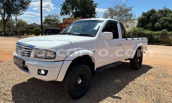 Nunua Ilio tumika Mazda BT-50 Nyeupe Gari ndani ya Maputo nchini Maputo Nunua Ilio tumika Mazda BT-50 Nyeupe Gari ndani ya Maputo nchini Maputo