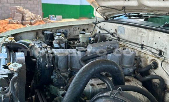 Nunua Ilio tumika Mazda BT-50 Nyeupe Gari ndani ya Maputo nchini Maputo Nunua Ilio tumika Mazda BT-50 Nyeupe Gari ndani ya Maputo nchini Maputo