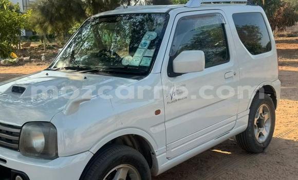 Nunua Ilio tumika Suzuki Jimny Nyeupe Gari ndani ya Maputo nchini Maputo