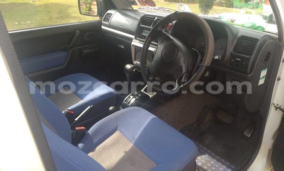 Nunua Ilio tumika Suzuki Jimny Nyeupe Gari ndani ya Maputo nchini Maputo Nunua Ilio tumika Suzuki Jimny Nyeupe Gari ndani ya Maputo nchini Maputo