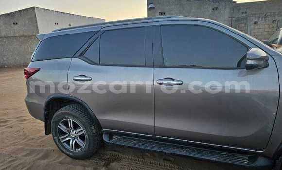 Nunua Ilio tumika Toyota Fortuner Nyingine Gari ndani ya Maputo nchini Maputo Nunua Ilio tumika Toyota Fortuner Nyingine Gari ndani ya Maputo nchini Maputo