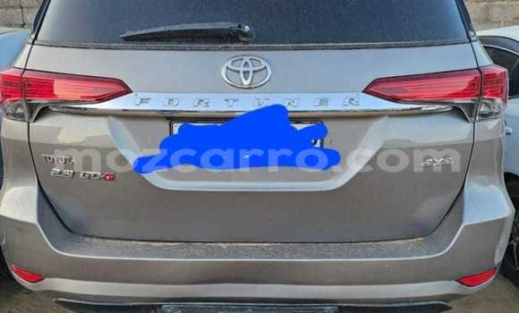Nunua Ilio tumika Toyota Fortuner Nyingine Gari ndani ya Maputo nchini Maputo Nunua Ilio tumika Toyota Fortuner Nyingine Gari ndani ya Maputo nchini Maputo