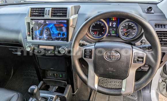 Buy Used Toyota Prado White Car in Maputo in Maputo Buy Used Toyota Prado White Car in Maputo in Maputo