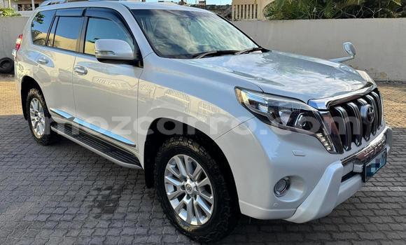 Comprar Usado Toyota Prado Branco Carro em Maputo em Maputo