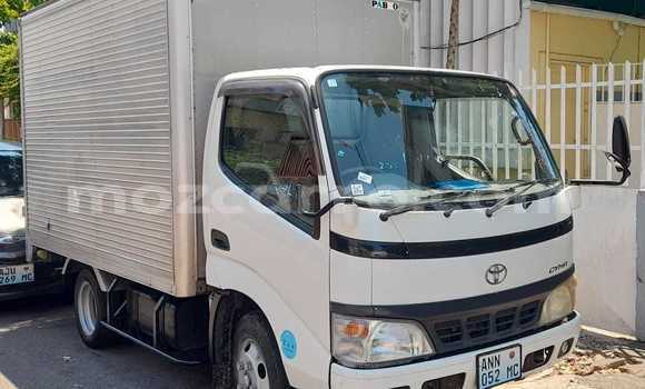 Comprar Novo Toyota Dyna Branco Carro em Maputo em Maputo Comprar Novo Toyota Dyna Branco Carro em Maputo em Maputo