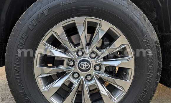 Buy Used Toyota Land Cruiser Prado White Car in Maputo in Maputo Buy Used Toyota Land Cruiser Prado White Car in Maputo in Maputo