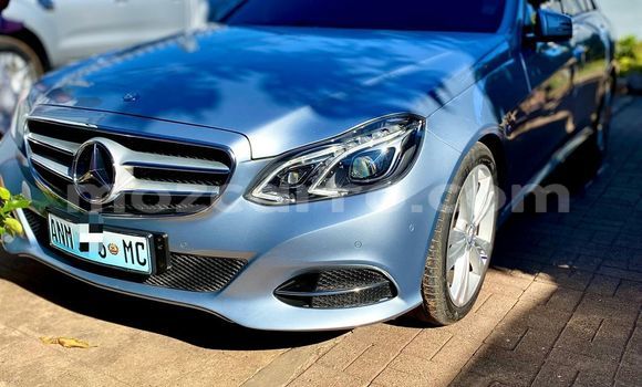 Comprar Novo Mercedes-Benz E200 Prata Carro em Maputo em Maputo Comprar Novo Mercedes-Benz E200 Prata Carro em Maputo em Maputo
