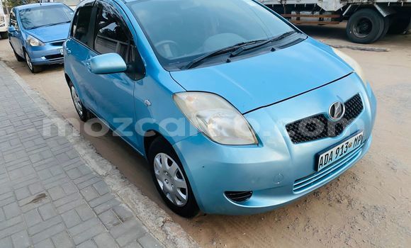 Comprar Usado Toyota Vitz Azul Carro em Maputo em Maputo