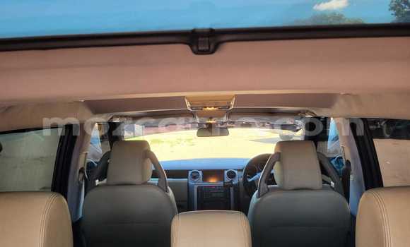 Buy Used Land Rover Discovery Silver Car in Maputo in Maputo Buy Used Land Rover Discovery Silver Car in Maputo in Maputo