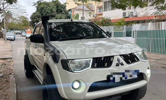 Comprar Novo Mitsubishi Triton Branco Carro em Maputo em Maputo