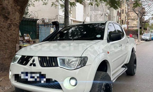 Comprar Novo Mitsubishi Triton Branco Carro em Maputo em Maputo Comprar Novo Mitsubishi Triton Branco Carro em Maputo em Maputo