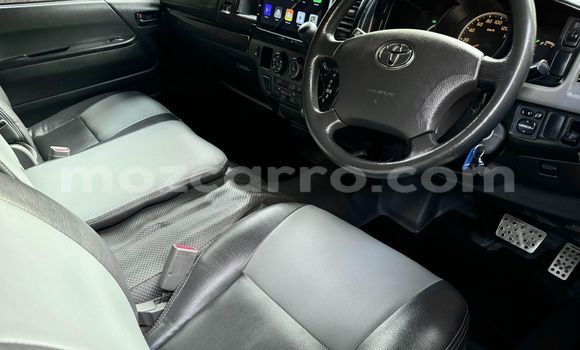 Comprar Novo Toyota Hiace Azul Carro em Maputo em Maputo Comprar Novo Toyota Hiace Azul Carro em Maputo em Maputo
