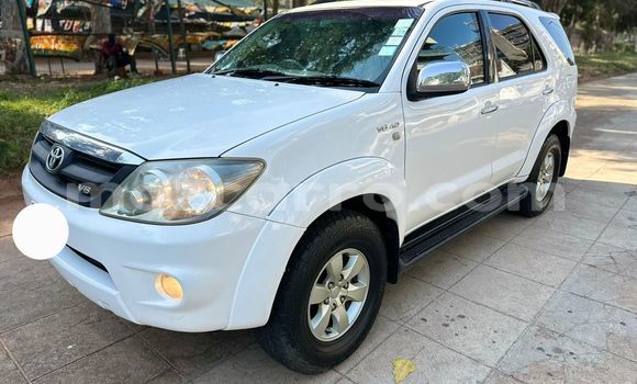Tenga Tsaru Toyota Fortuner Chena Mota in Maputo in Maputo Tenga Tsaru Toyota Fortuner Chena Mota in Maputo in Maputo