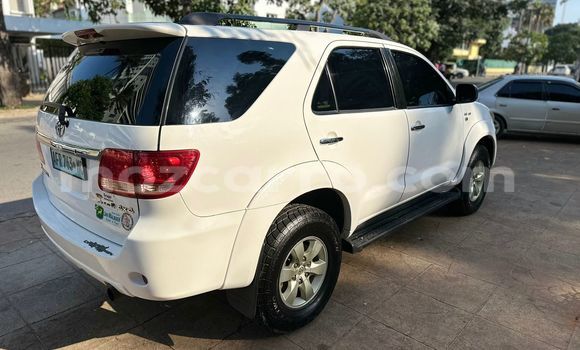 Tenga Tsaru Toyota Fortuner Chena Mota in Maputo in Maputo Tenga Tsaru Toyota Fortuner Chena Mota in Maputo in Maputo