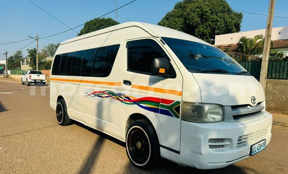 Comprar Usado Toyota Hiace Branco Carro em Maputo em Maputo Comprar Usado Toyota Hiace Branco Carro em Maputo em Maputo