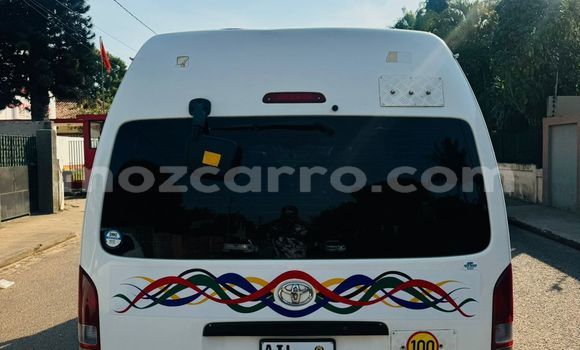 Comprar Usado Toyota Hiace Branco Carro em Maputo em Maputo Comprar Usado Toyota Hiace Branco Carro em Maputo em Maputo