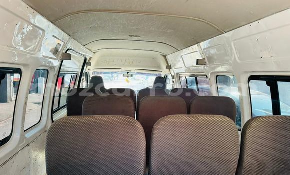 Comprar Usado Toyota Hiace Branco Carro em Maputo em Maputo Comprar Usado Toyota Hiace Branco Carro em Maputo em Maputo