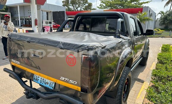 Comprar Usado Mazda BT-50 De outros Carro em Maputo em Maputo Comprar Usado Mazda BT-50 De outros Carro em Maputo em Maputo
