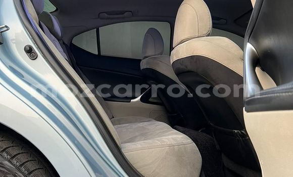 Comprar Novo Lexus IS Azul Carro em Maputo em Maputo Comprar Novo Lexus IS Azul Carro em Maputo em Maputo