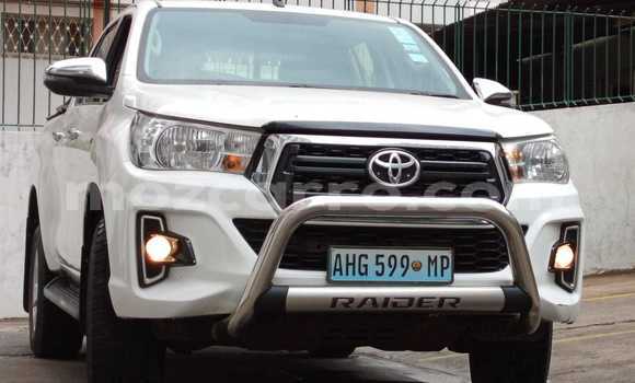 Buy New Toyota Hilux White Car in Maputo in Maputo Buy New Toyota Hilux White Car in Maputo in Maputo