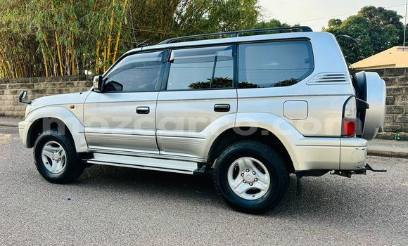 Tenga Tsaru Toyota Land Cruiser Prado Zvimwe Mota in Maputo in Maputo Tenga Tsaru Toyota Land Cruiser Prado Zvimwe Mota in Maputo in Maputo