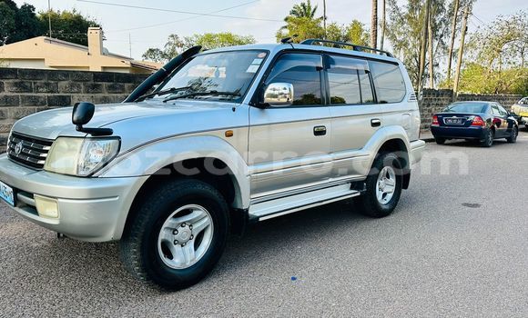 Tenga Tsaru Toyota Land Cruiser Prado Zvimwe Mota in Maputo in Maputo Tenga Tsaru Toyota Land Cruiser Prado Zvimwe Mota in Maputo in Maputo
