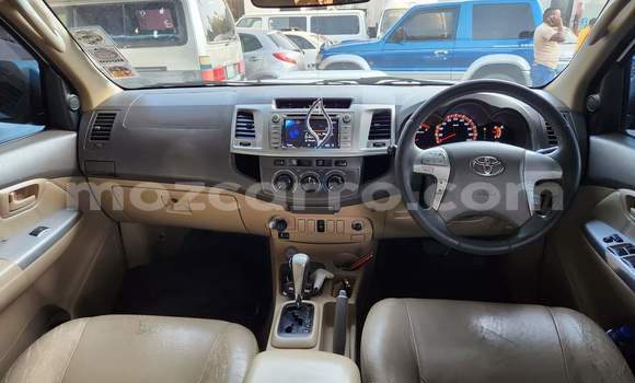 Nunua Ilio tumika Toyota Hilux Nyeupe Gari ndani ya Maputo nchini Maputo Nunua Ilio tumika Toyota Hilux Nyeupe Gari ndani ya Maputo nchini Maputo