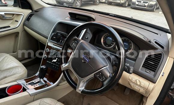 Nunua Ilio tumika Volvo S60 Brown Gari ndani ya Maputo nchini Maputo Nunua Ilio tumika Volvo S60 Brown Gari ndani ya Maputo nchini Maputo