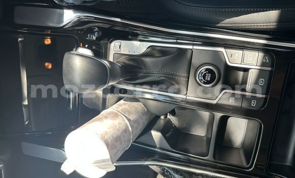 Nunua Ilio tumika Kia Sorento Nyeupe Gari ndani ya Maputo nchini Maputo Nunua Ilio tumika Kia Sorento Nyeupe Gari ndani ya Maputo nchini Maputo