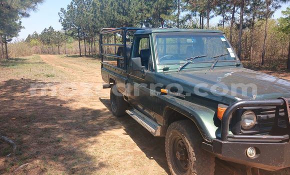 Tenga Tsaru Toyota Hilux Girinhi Mota in Maputo in Maputo