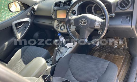 Nunua Ilio tumika Toyota RAV4 Fedha Gari ndani ya Maputo nchini Maputo Nunua Ilio tumika Toyota RAV4 Fedha Gari ndani ya Maputo nchini Maputo