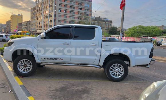 Comprar Novo Toyota Hilux Branco Carro em Maputo em Maputo Comprar Novo Toyota Hilux Branco Carro em Maputo em Maputo