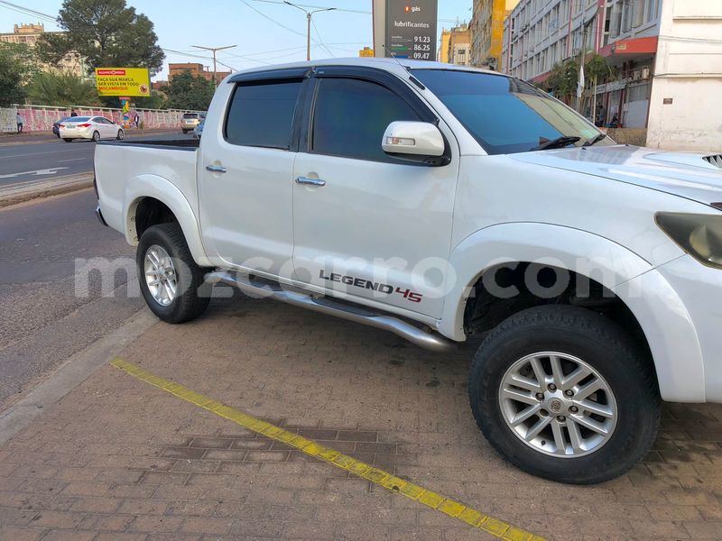 Big with watermark toyota hilux maputo maputo 30015