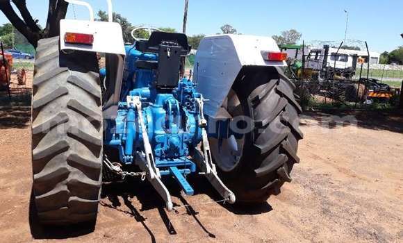 Tenga Tsaru Ford Windstar Chena Mota in Beira in Sofala Tenga Tsaru Ford Windstar Chena Mota in Beira in Sofala