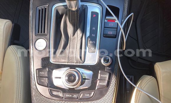 Nunua Ilio tumika Audi A4 Nyeusi Gari ndani ya Maputo nchini Maputo Nunua Ilio tumika Audi A4 Nyeusi Gari ndani ya Maputo nchini Maputo