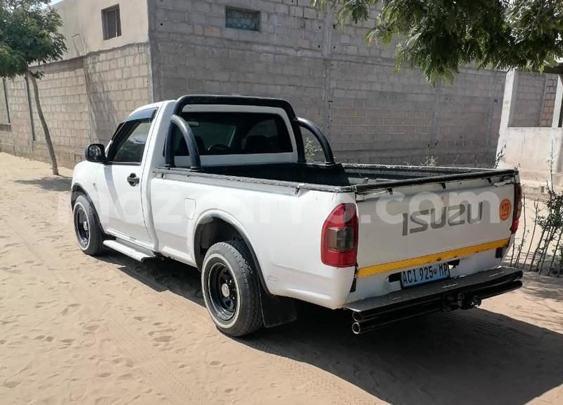 Big with watermark isuzu kb maputo maputo 30030