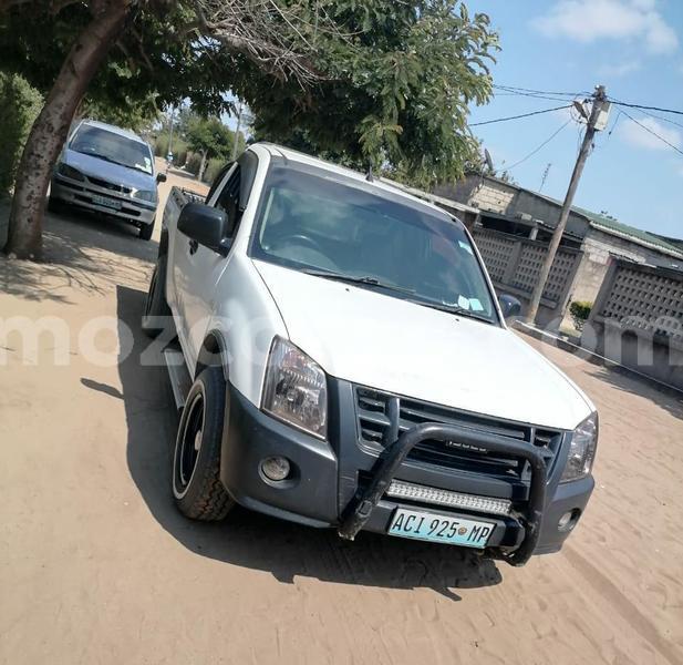 Big with watermark isuzu kb maputo maputo 30030