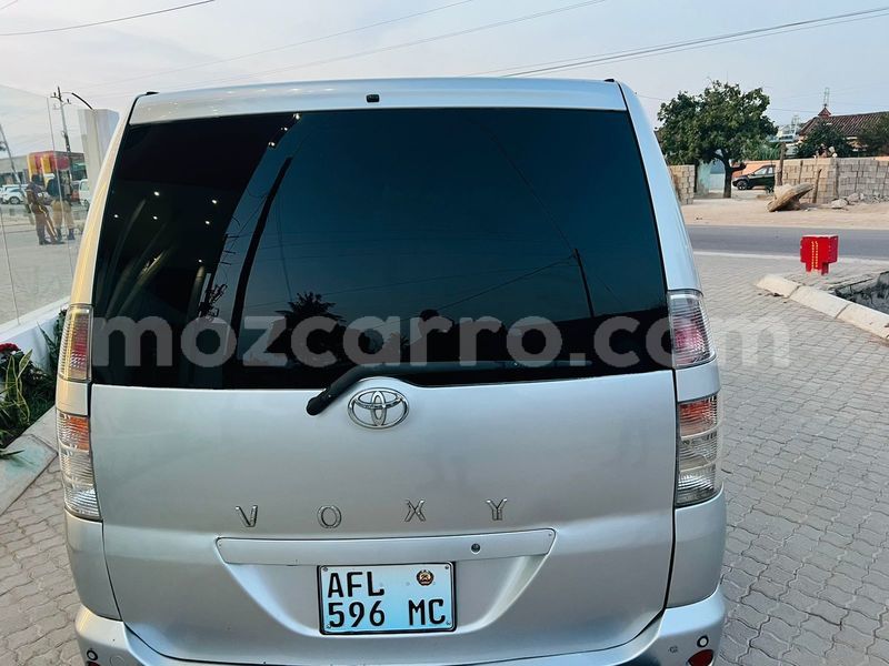 Big with watermark toyota voxy maputo maputo 30038