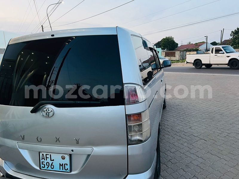 Big with watermark toyota voxy maputo maputo 30038