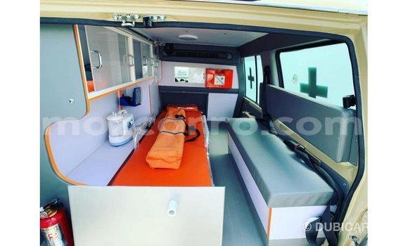 Nunua Imported Toyota Land Cruiser Beige Gari ndani ya Import - Dubai nchini Cabo Delgado Nunua Imported Toyota Land Cruiser Beige Gari ndani ya Import - Dubai nchini Cabo Delgado