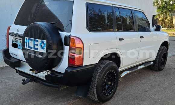 Nunua Ilio tumika Nissan Patrol Nyingine Gari ndani ya Maputo nchini Maputo Nunua Ilio tumika Nissan Patrol Nyingine Gari ndani ya Maputo nchini Maputo