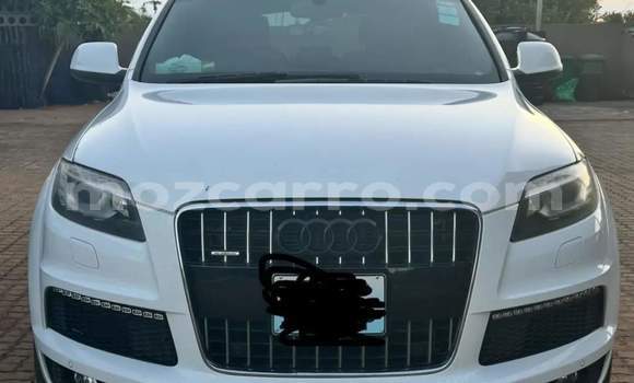 Buy Used Audi Q7 White Car in Maputo in Maputo