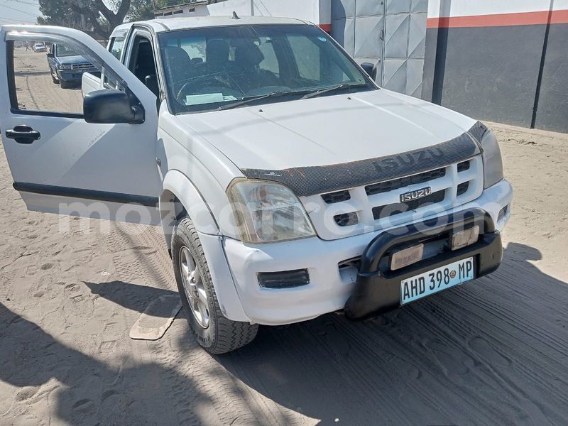 Big with watermark isuzu kb maputo maputo 30057