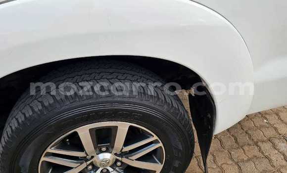 Comprar Usado Toyota Hilux Branco Carro em Maputo em Maputo Comprar Usado Toyota Hilux Branco Carro em Maputo em Maputo