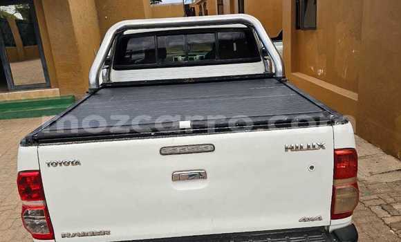 Comprar Usado Toyota Hilux Branco Carro em Maputo em Maputo Comprar Usado Toyota Hilux Branco Carro em Maputo em Maputo