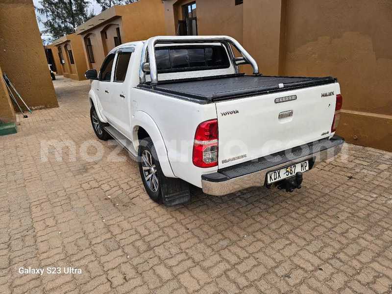 Big with watermark toyota hilux maputo maputo 30058